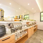 Diamond Luxury Hotel 3*