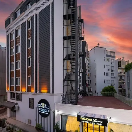 Diamond Luxury Hotel 3*