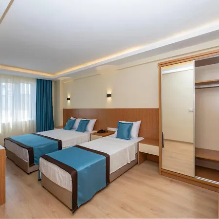 Diamond Luxury Hotel 3*