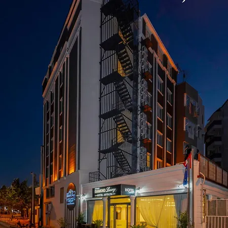 Diamond Luxury Hotel 3*