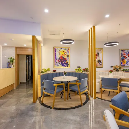 Diamond Luxury Hotel