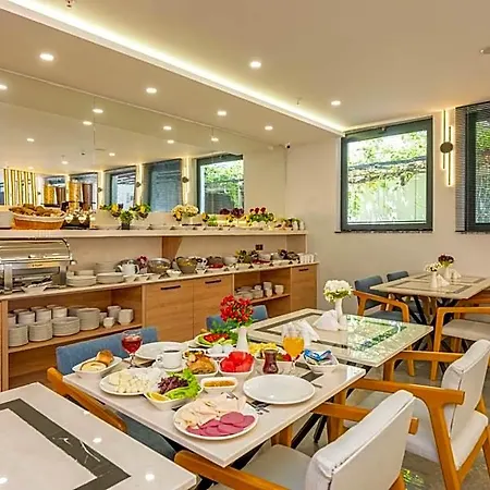 Diamond Luxury 3*