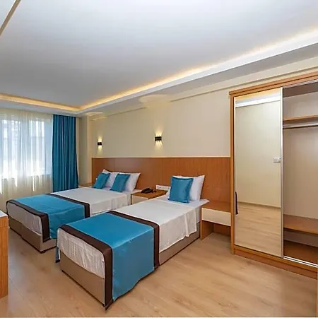 Diamond Luxury Hotel 3*