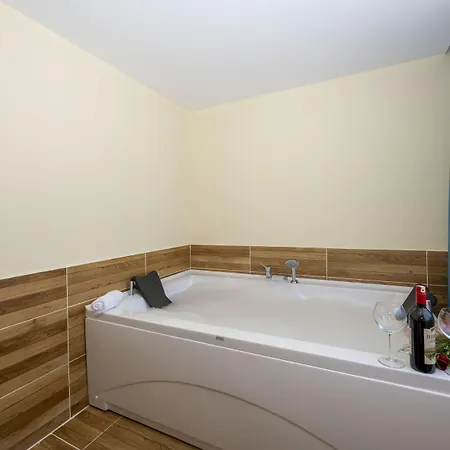Diamond Luxury 3*