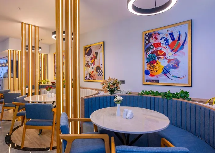 Diamond Luxury Hotel 3*