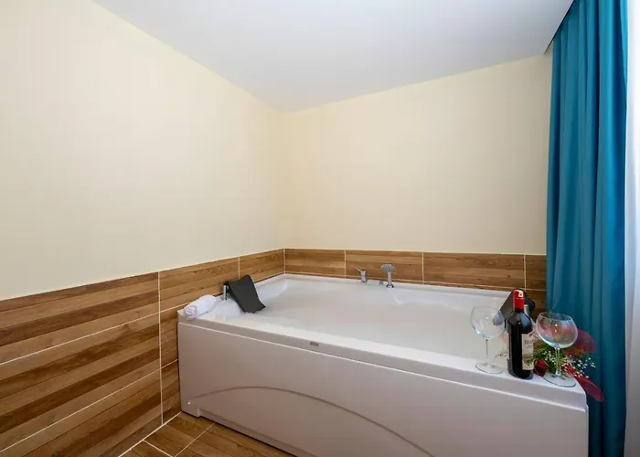 Diamond Luxury 3*