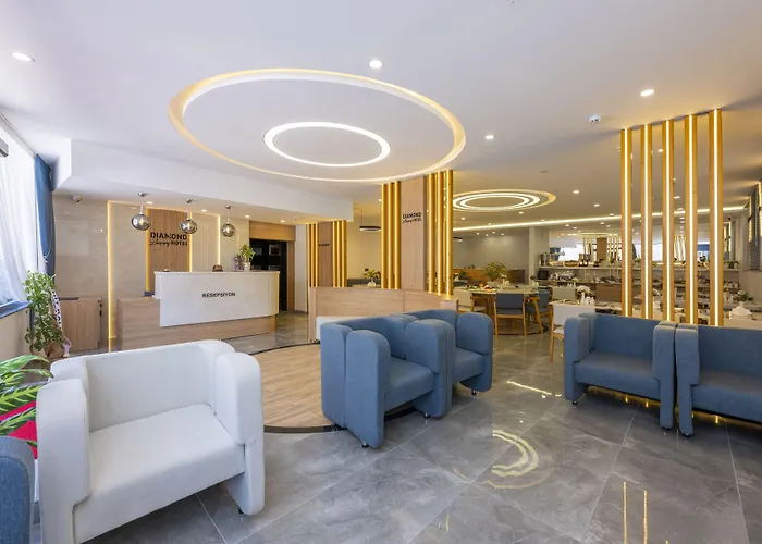 Diamond Luxury Hotel 3*