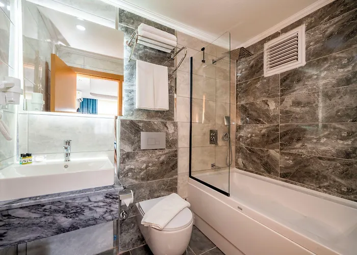 Diamond Luxury 3* Antalya