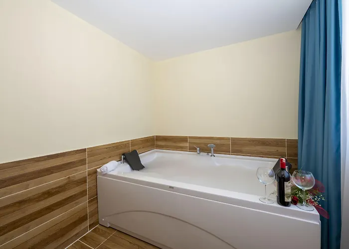 Diamond Luxury 3*
